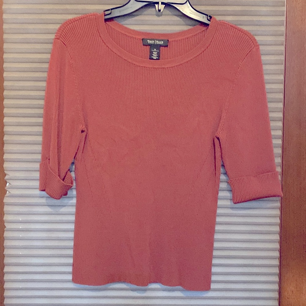 Beautiful WHBM pullover top!